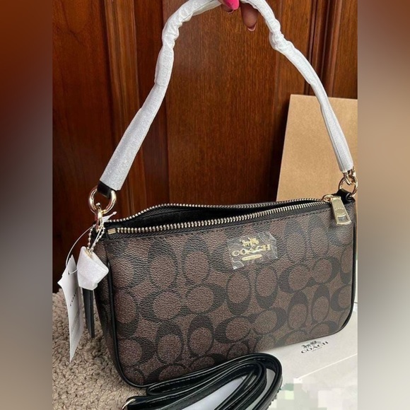 Coach Handbags - Coach Wristlet Original Small